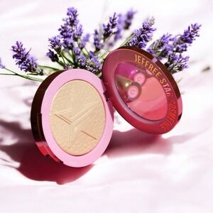 🍑Jeffree Star Highlighter🍑 Supreme Frost Frozen Peach